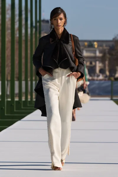 Look 24